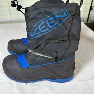 KEEN big boy, big girl Snow Troll Winter Insulated Waterproof, size 6